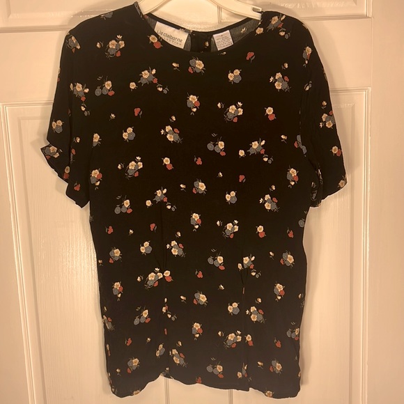 flowered blouse - Picture 1 of 3